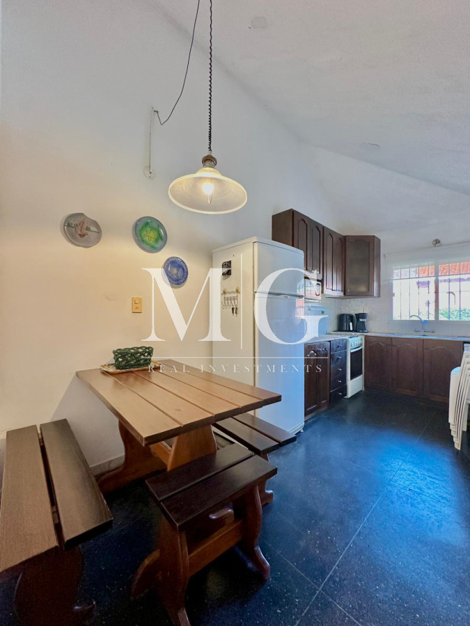 Casa ID.1341 - Venta de Casa en Rincón del Indio a 25 Metros del Mar - Oportunidad Única