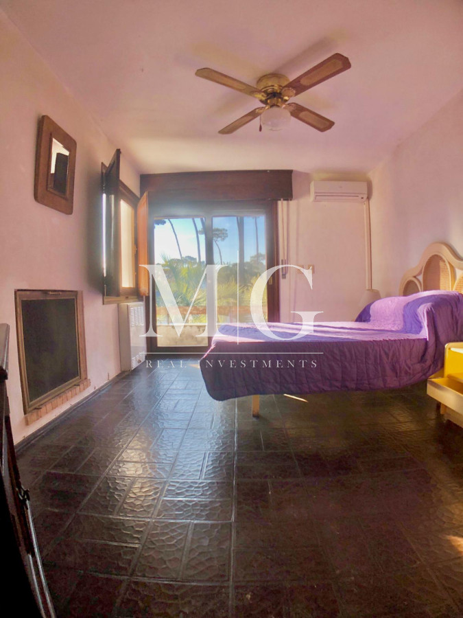 Casa ID.16 - Venta Casa 5 dormitorios, dep. servicio + piscina zona Mansa 