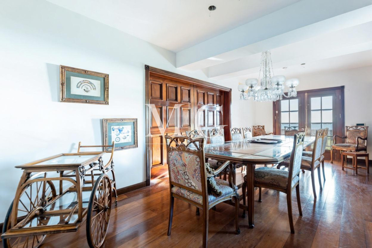 Casa ID.1551 - Exclusiva Mansión Frente al Mar en Playa Mansa - Punta del Este