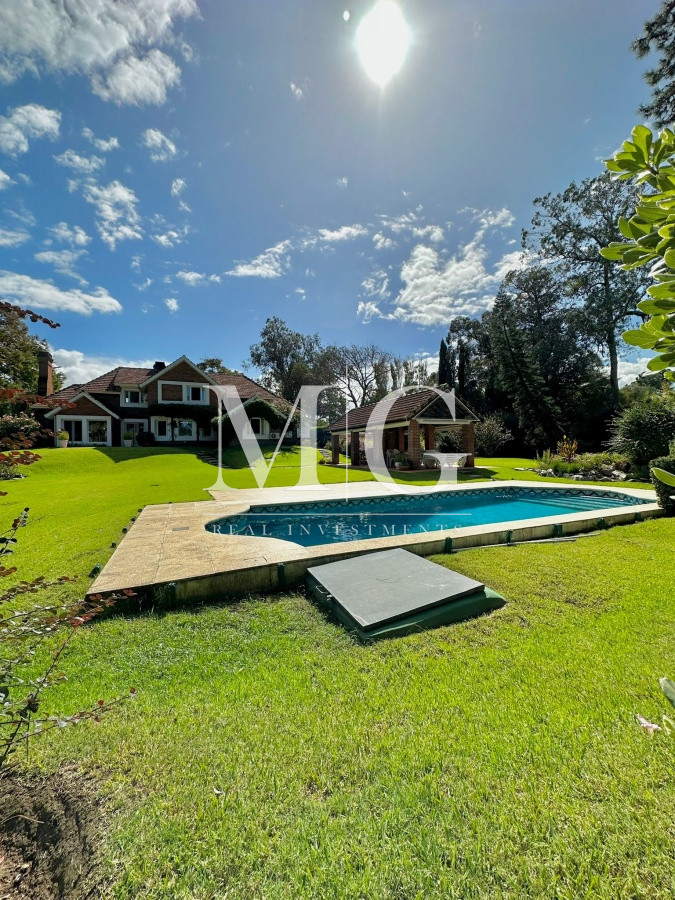 Casa ID.621 - Venta Casa 4 dormitorios + dep.servicio, barbacoa, piscina zona Golf