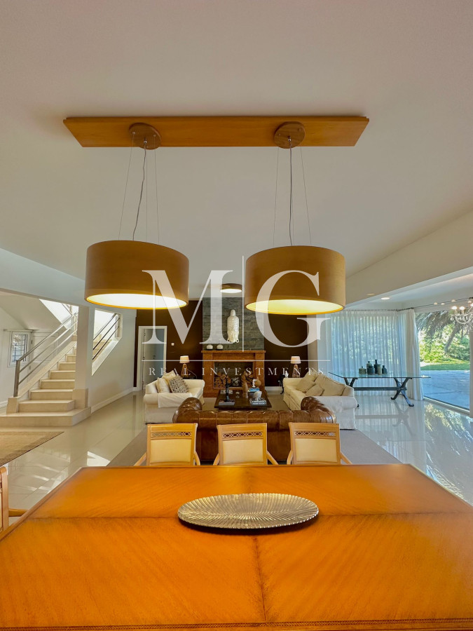 Casa ID.687 - Espectacular Casa zona Marly Punta del Este