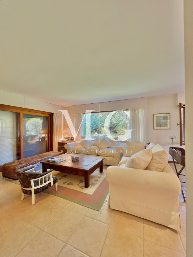 Casa ID.404 - Venta Casa 3 dormitorios + dep.servicio, barbacoa y piscina San Rafael