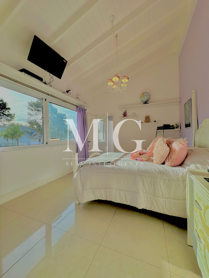 Casa ID.1453 - Barrio Privado La Arbolada Venta Casa 5 dormitorios