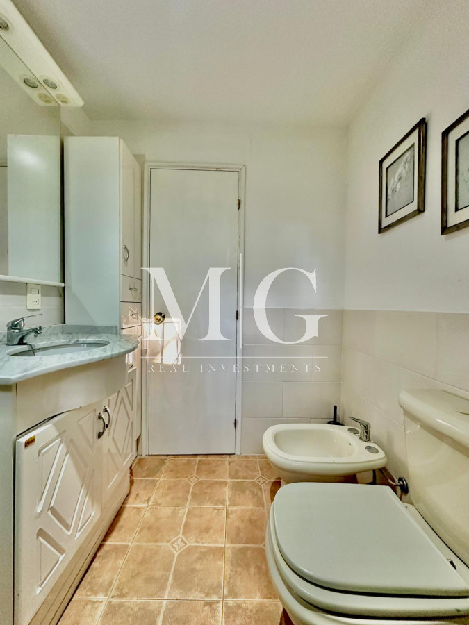 Casa ID.1341 - Venta de Casa en Rincón del Indio a 25 Metros del Mar - Oportunidad Única