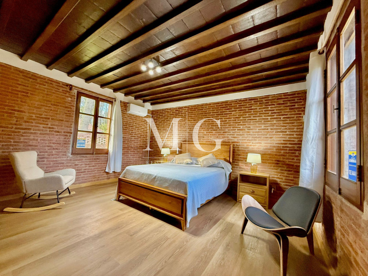 Casa ID.1088 - Excelente Casa a Estrenar Barrio Parque Burnett; 1.059m2 de terreno, piscina, barbacoa