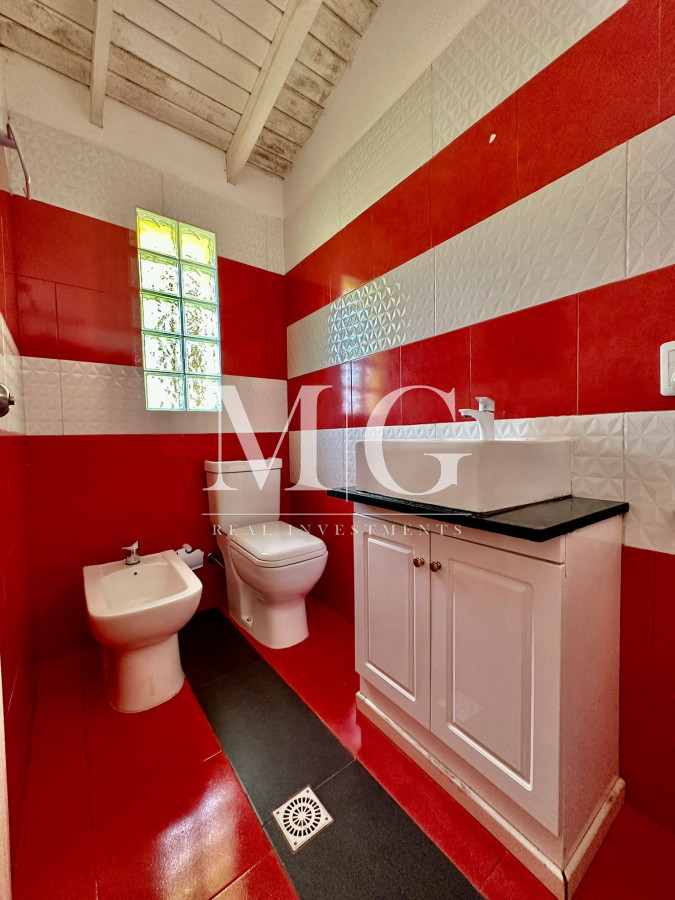 Casa ID.164 - PINARES VENTA CASA 3 DORMITORIOS CON PISCINA 