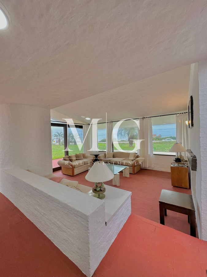 Casa ID.607 - Venta Casa 3 dom + dep.servicio con vista al Mar Piedras del Chileno, reciclada!