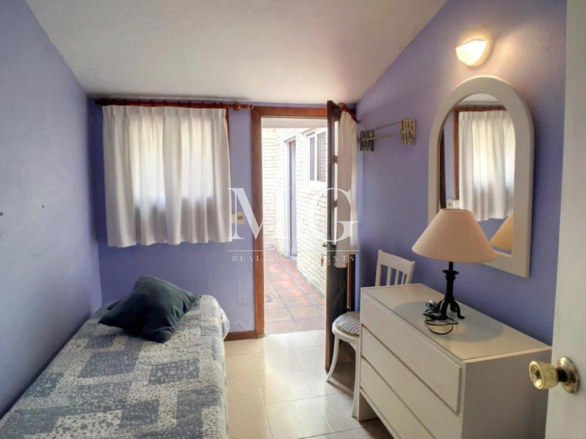Casa ID.832 - Playa Mansa a 200mt del Mar con proyecto aprobado para altura!
