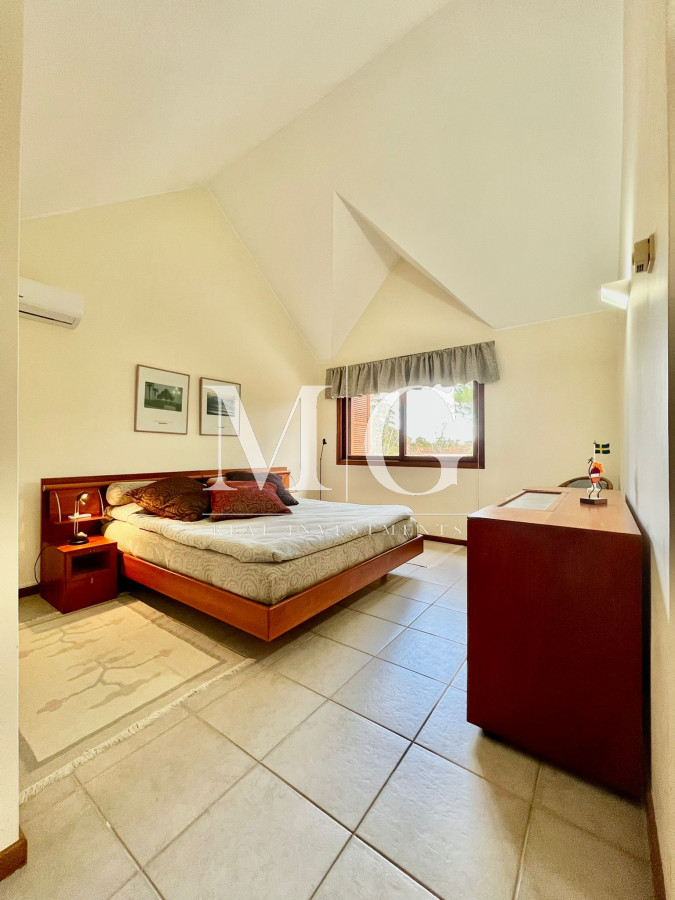 Casa ID.371 - EXCELENTE PROPIEDAD ZONA GOLF PUNTA DEL ESTE, 6 DORMITORIOS