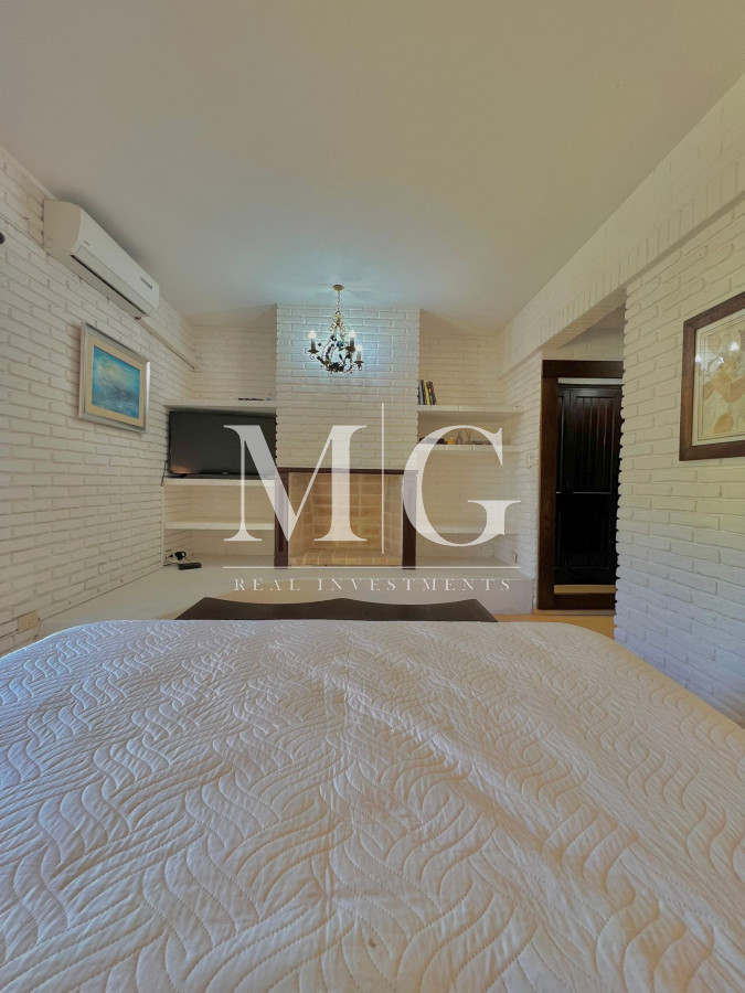 Casa ID.530 - LUGANO 1.400mt DE TERRENO, 7 DORMITORIOS, PISCINA