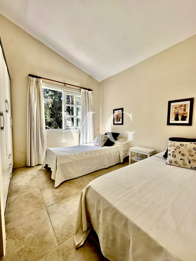 Casa ID.832 - Terreno 3.436mt a 200mt del Mar con proyecto aprobado para altura! Playa Mansa