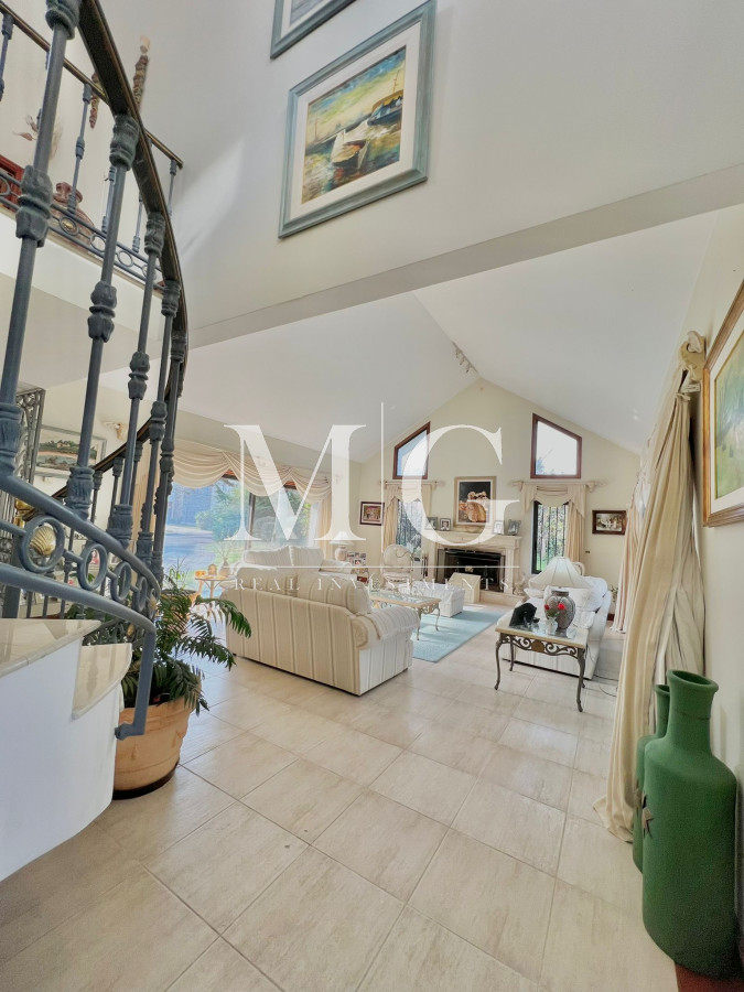 Casa ID.116 - Mansa, paradas, 7 dormitorios, piscina, barbacoa