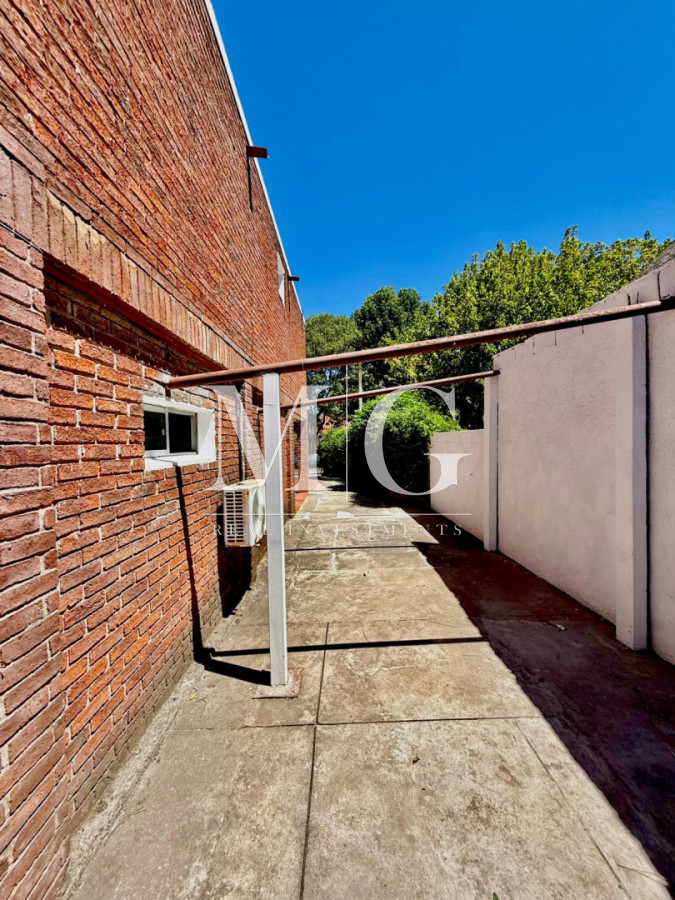 Casa ID.1530 - Excelente propiedad 5 dormitorios en Altos del Pinar, Punta del Este