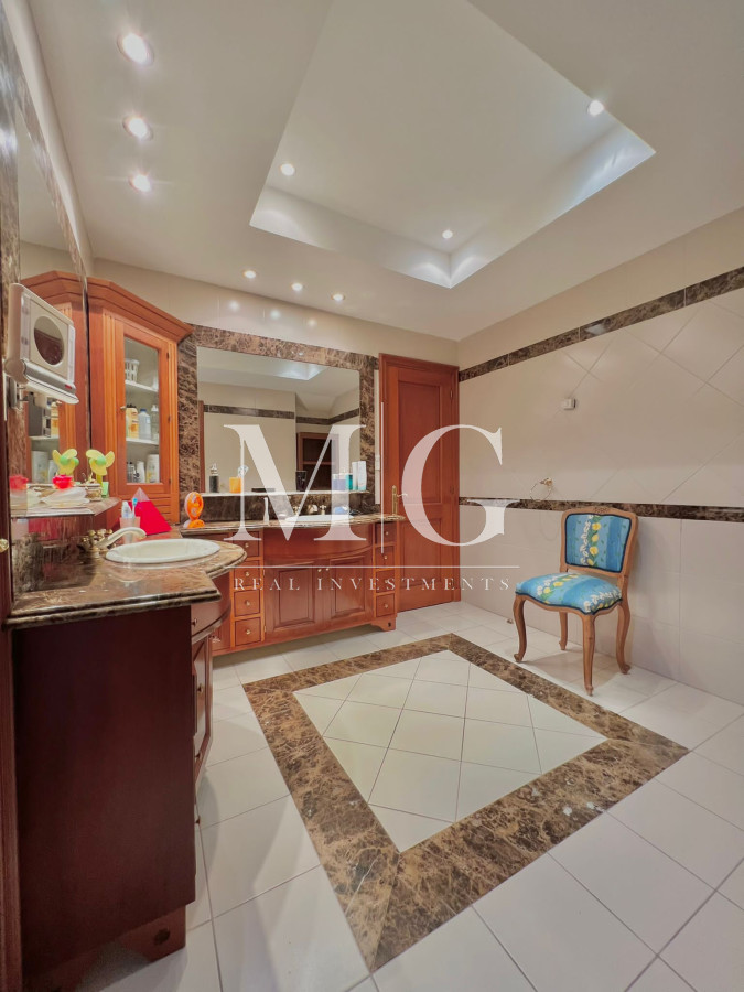 Casa ID.116 - Mansa, paradas, 7 dormitorios, piscina, barbacoa