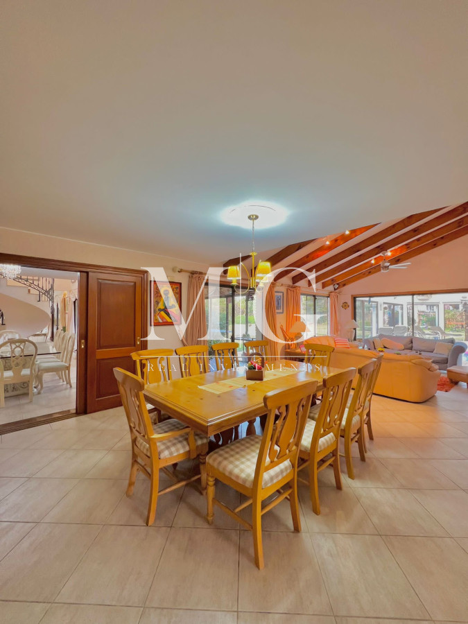 Casa ID.116 - Mansa, paradas, 7 dormitorios, piscina, barbacoa
