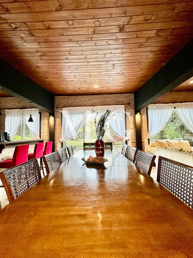 Casa ID.1453 - Barrio Privado La Arbolada Venta Casa 5 dormitorios