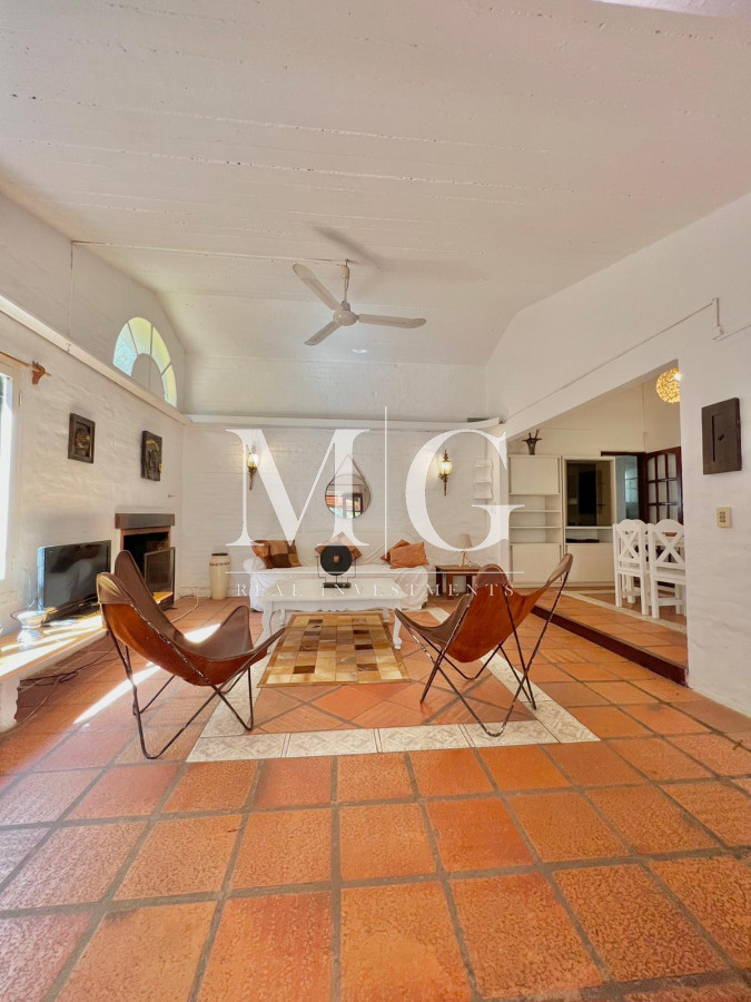 Casa ID.43 - Venta Casa 4 dormitorios, parrillero, piscina - Pinares
