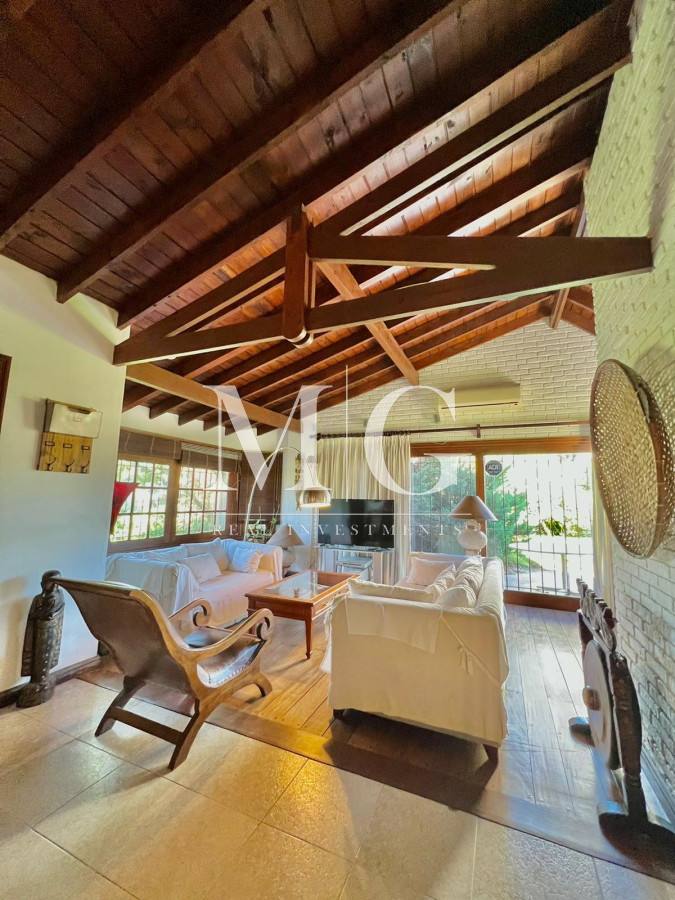 Casa ID.273 - Casa 6 dormitorios en Paradas, a metros de playa Mansa!