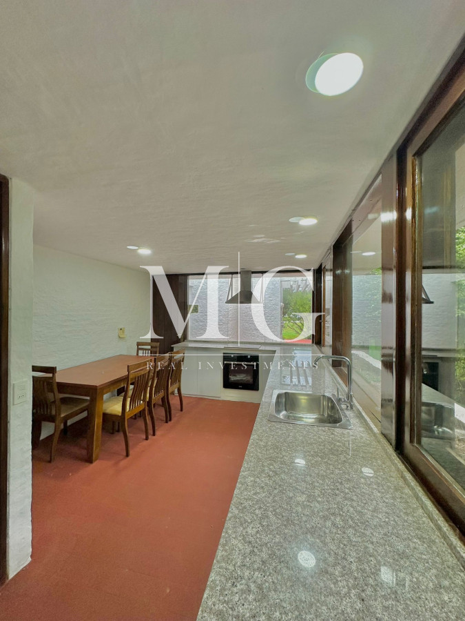 Casa ID.607 - Venta Casa 3 dom + dep.servicio con vista al Mar Piedras del Chileno, reciclada!