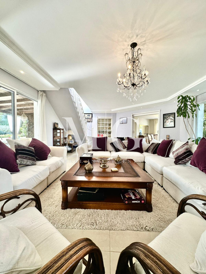 Casa ID.1453 - Barrio Privado La Arbolada Venta Casa 5 dormitorios