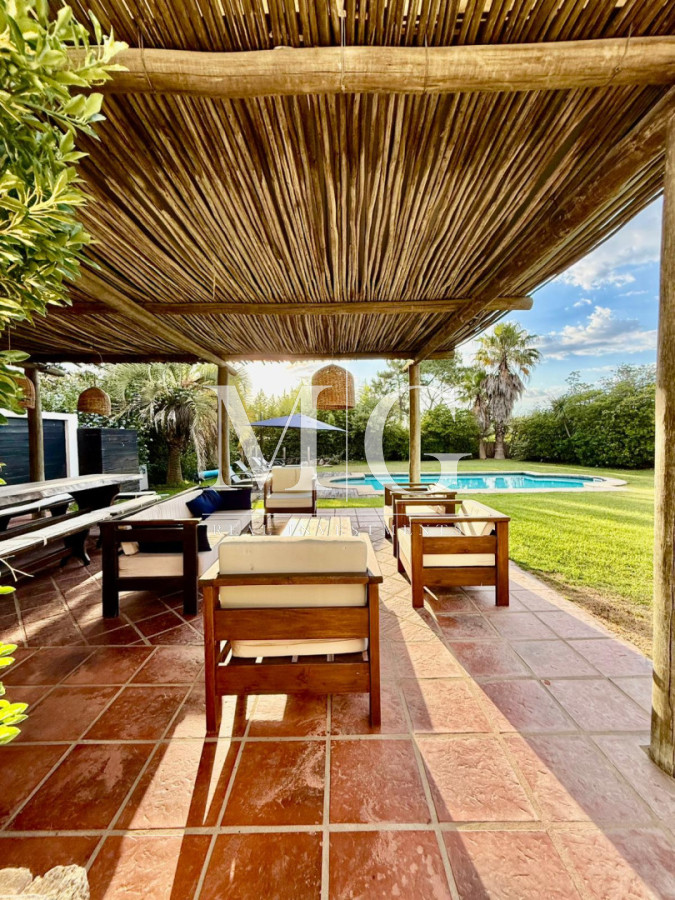 Casa ID.1522 - Venta de Casa 3 DORMITORIOS y Servicio en Club del Mar, José Ignacio. 