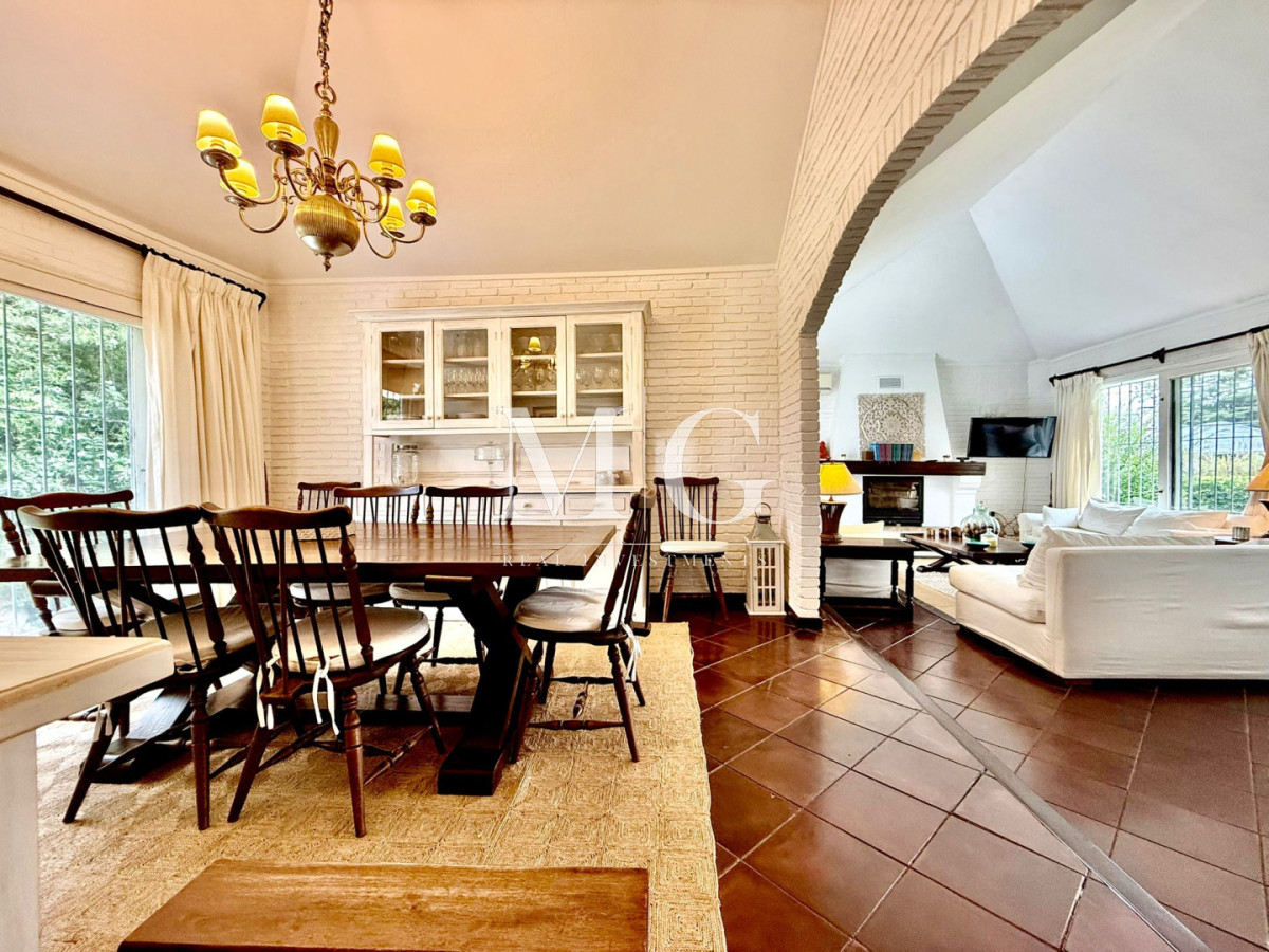 Casa ID.1529 - Hermosa casa en Marly, ubicada en una de las zonas más tranquilas y residenciales de Punta del Este 