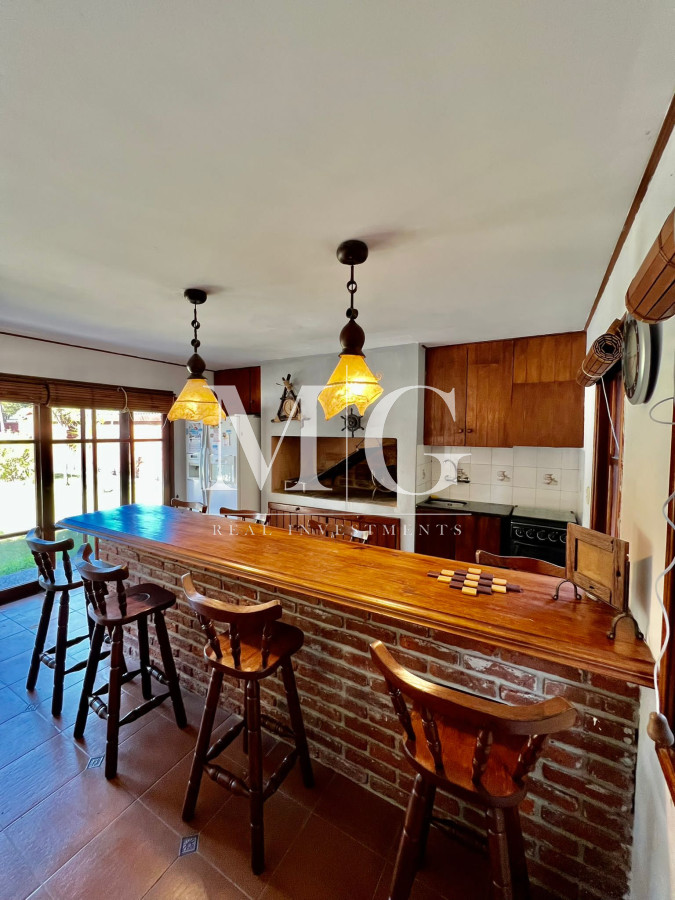 Casa ID.531 - Venta Casa 5 dormitorios, piscina y Barbacoa zona Beverly Hills