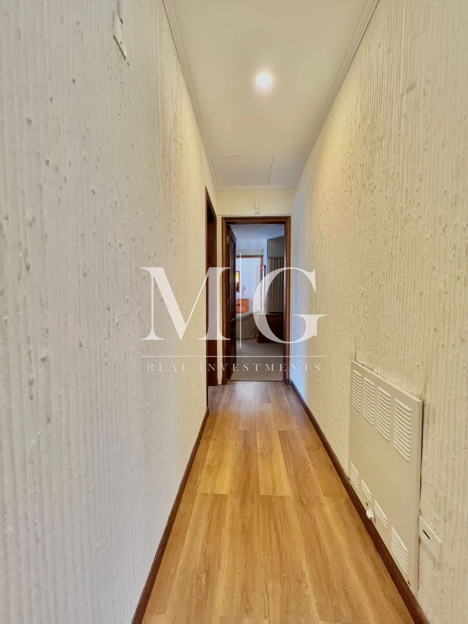 Casa ID.536 - Venta Casa 8 dormitorios, piscina, barbacoa a pasos del Shopping