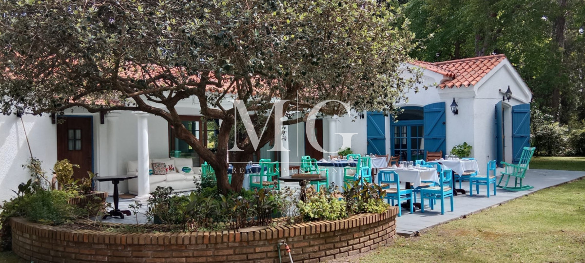 Casa ID.1094 - Excepcional oportunidad en Zona Marly, a pasos de la famosa Avenida Gourmet de Punta del Este.