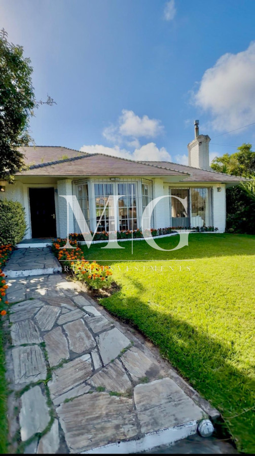 Casa ID.1529 - Hermosa casa en Marly, ubicada en una de las zonas más tranquilas y residenciales de Punta del Este 