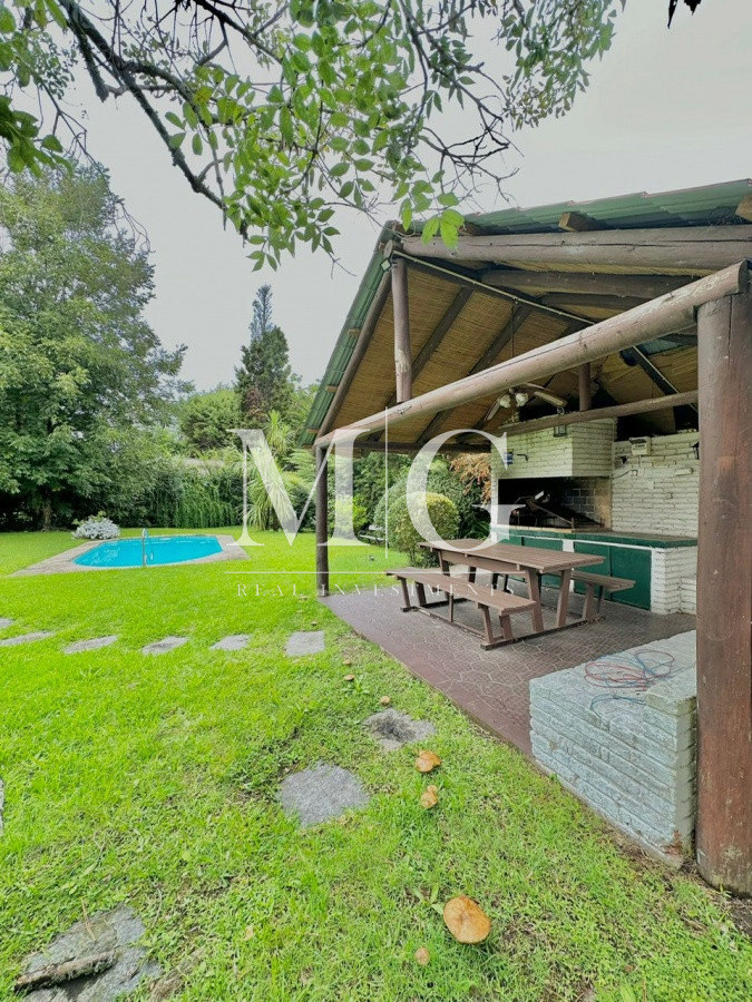 Casa ID.622 - Venta Casa 2 dormitorios + dep.servicio zona Colegios