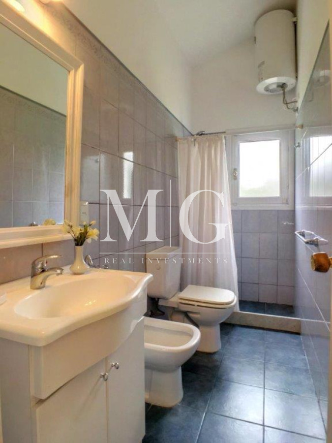 Casa ID.832 - Playa Mansa a 200mt del Mar con proyecto aprobado para altura!