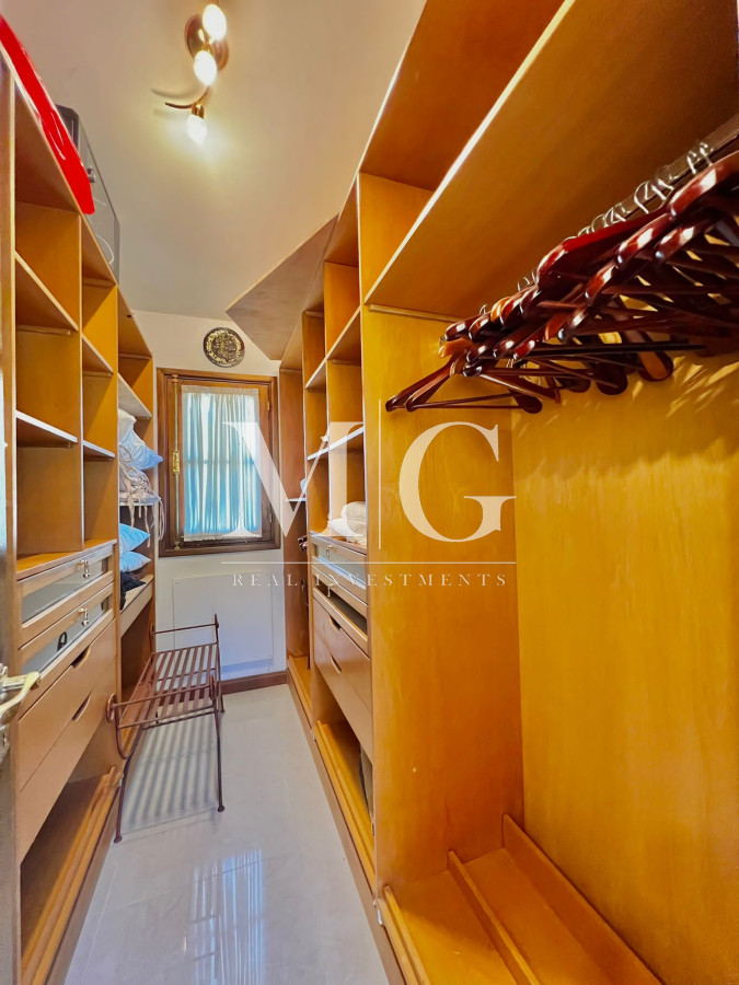 Casa ID.531 - Venta Casa 5 dormitorios, piscina y Barbacoa zona Beverly Hills