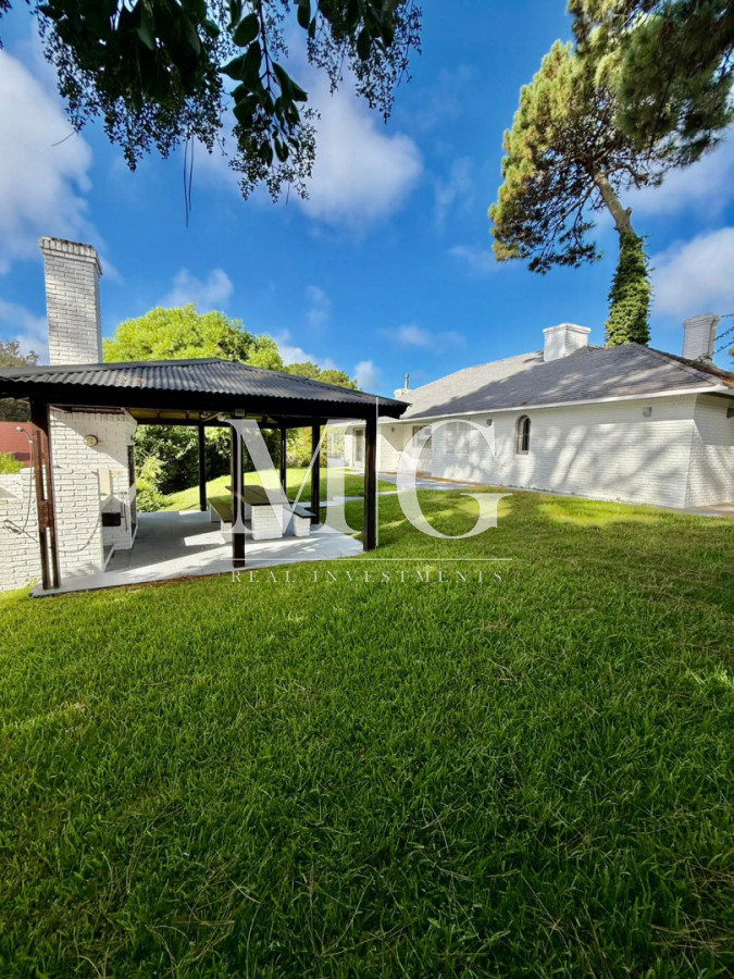 Casa ID.1529 - Hermosa casa en Marly, ubicada en una de las zonas más tranquilas y residenciales de Punta del Este 