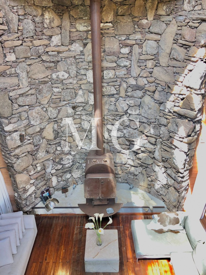 Casa ID.143 - BARRIO PRIVADO LA ARBOLADA, EXCEPCIONAL CASA DE 5 DORMITORIOS, PISCINA, GARAGE