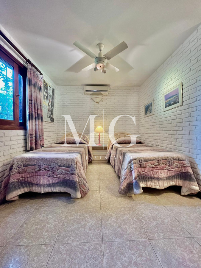Casa ID.273 - Casa 6 dormitorios en Paradas, a metros de playa Mansa!