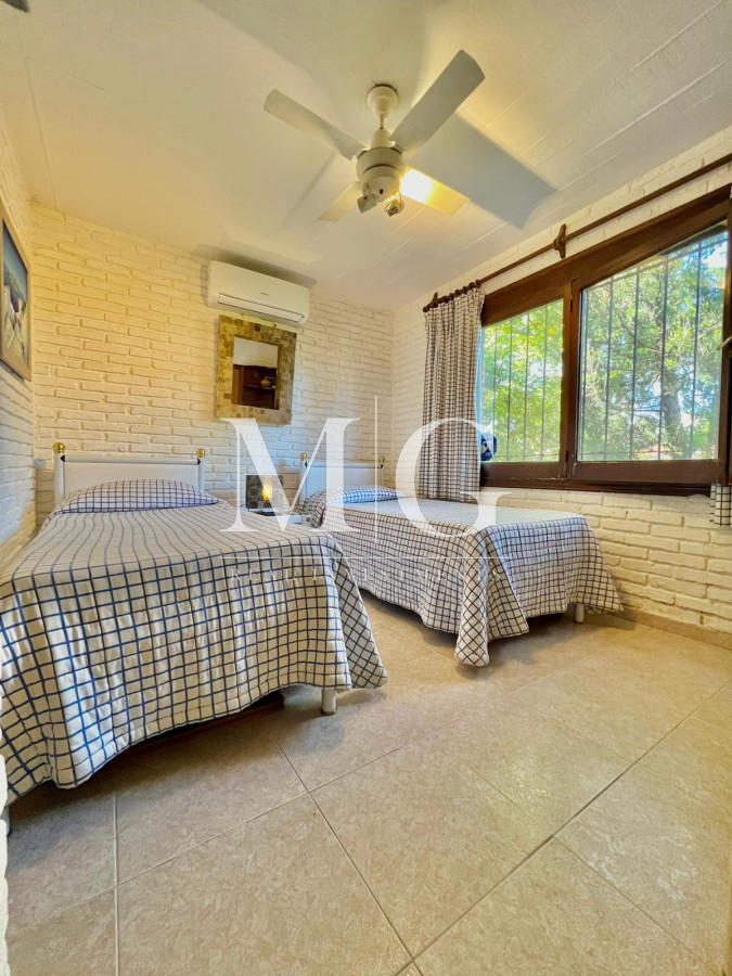 Casa ID.273 - Casa 6 dormitorios en Paradas, a metros de playa Mansa!
