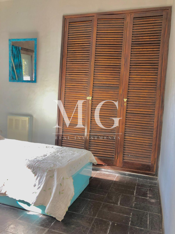 Casa ID.16 - Venta Casa 5 dormitorios, dep. servicio + piscina zona Mansa 