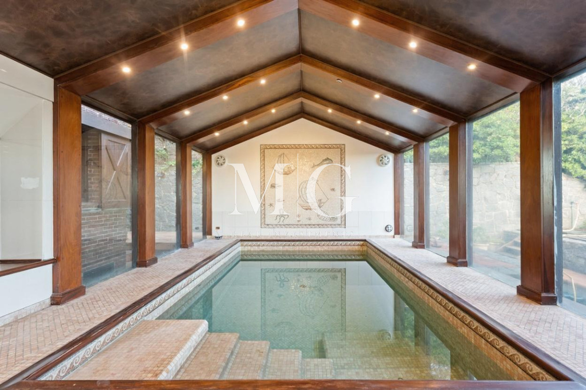 Casa ID.1551 - Exclusiva Mansión Frente al Mar en Playa Mansa - Punta del Este