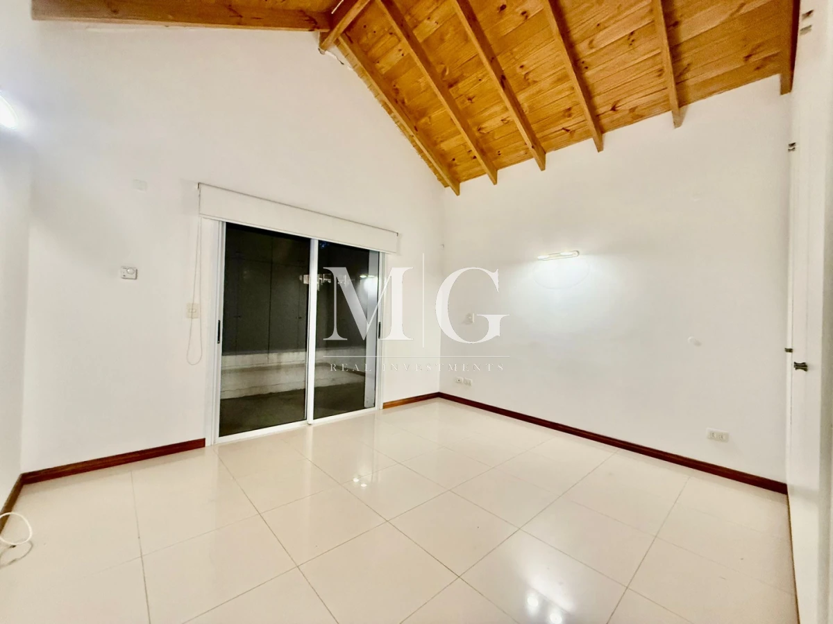 Casa ID.27 - ALQUILER ANUAL! ZONA SHAKESPEARE 3 DORMITORIOS