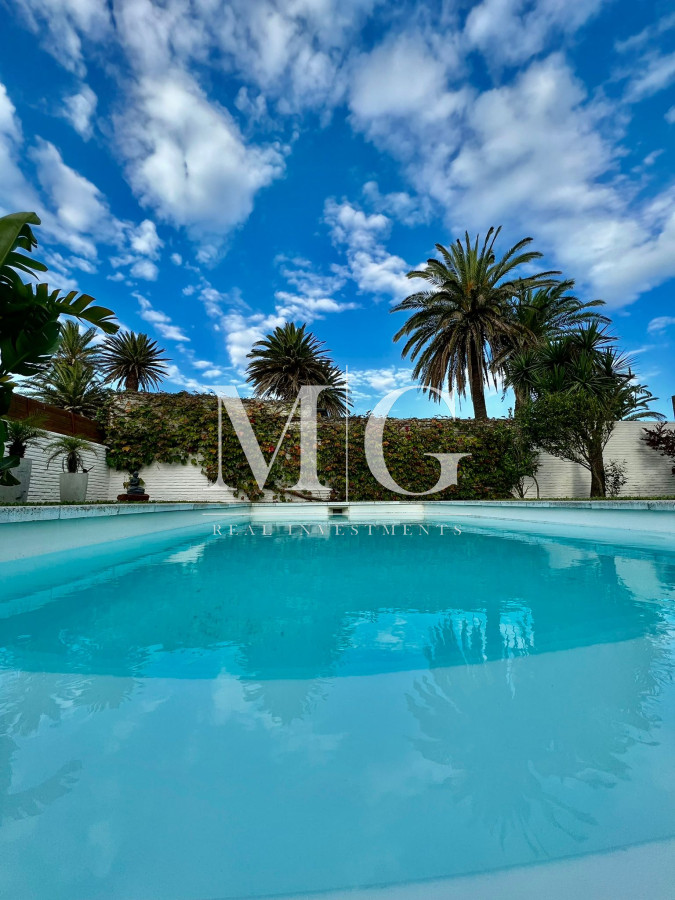 Casa ID.120 - Zona Faro Punta del Este 6 dormitorios + dep.servicio, piscina