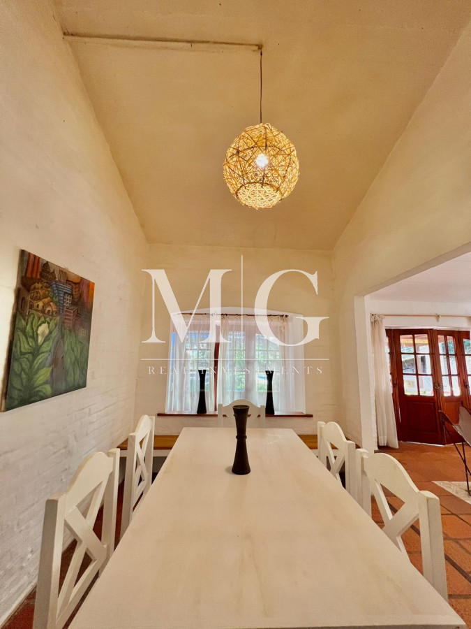 Casa ID.43 - Venta Casa 4 dormitorios, parrillero, piscina - Pinares