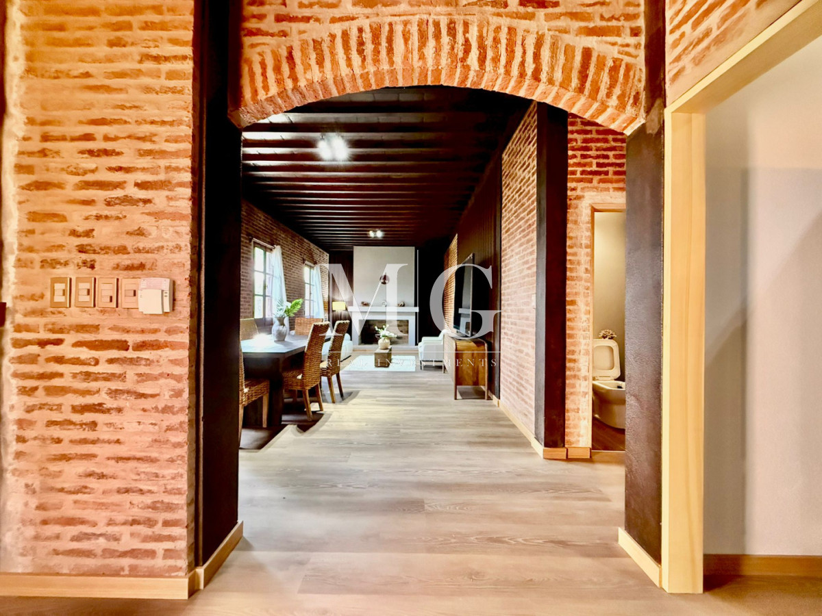 Casa ID.1088 - Excelente Casa a Estrenar Barrio Parque Burnett; 1.059m2 de terreno, piscina, barbacoa