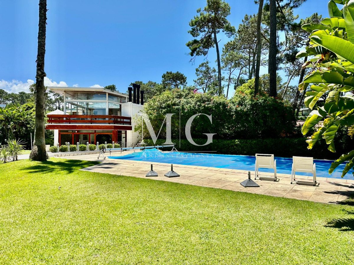 Casa ID.1134 - ESPECTACULAR CASA ZONA MANSA A METROS DEL MAR 