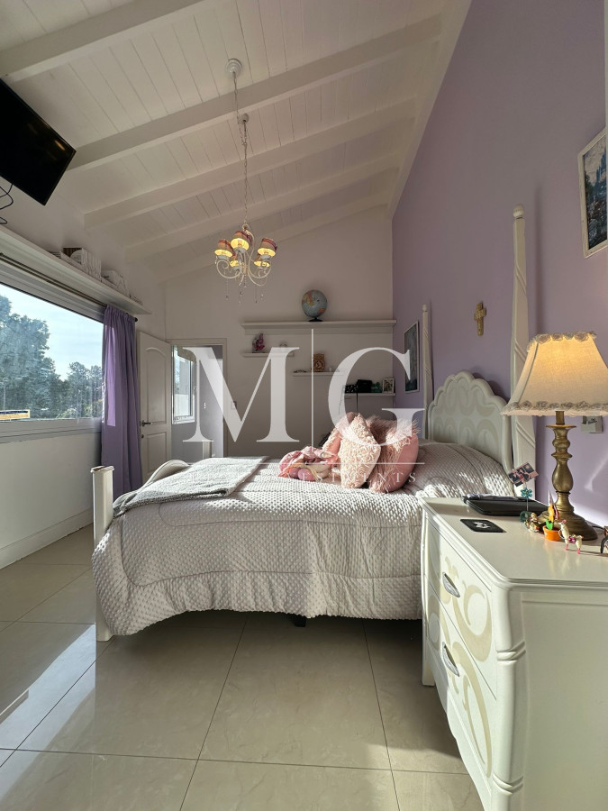 Casa ID.1453 - Barrio Privado La Arbolada Venta Casa 5 dormitorios