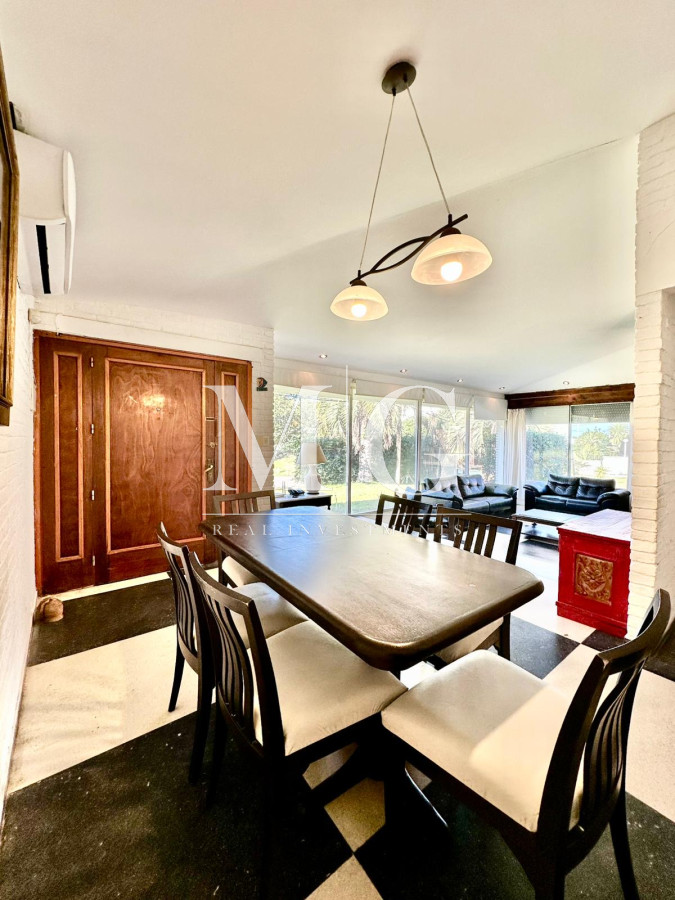 Casa ID.1341 - Venta de Casa en Rincón del Indio a 25 Metros del Mar - Oportunidad Única