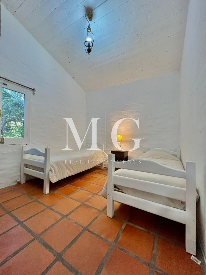 Casa ID.43 - Venta Casa 4 dormitorios, parrillero, piscina - Pinares