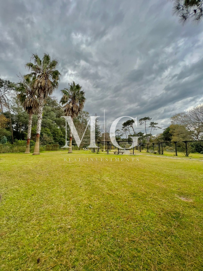 Casa ID.371 - EXCELENTE PROPIEDAD ZONA GOLF PUNTA DEL ESTE, 6 DORMITORIOS
