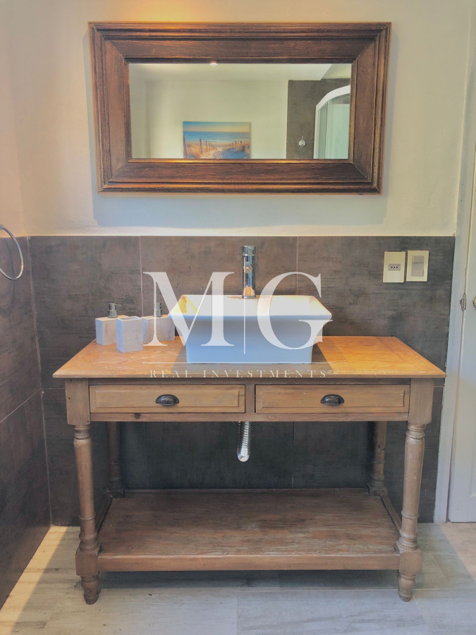 Casa ID.240 - Alquiler Anual Apartamento 3 dormitorios en Península 