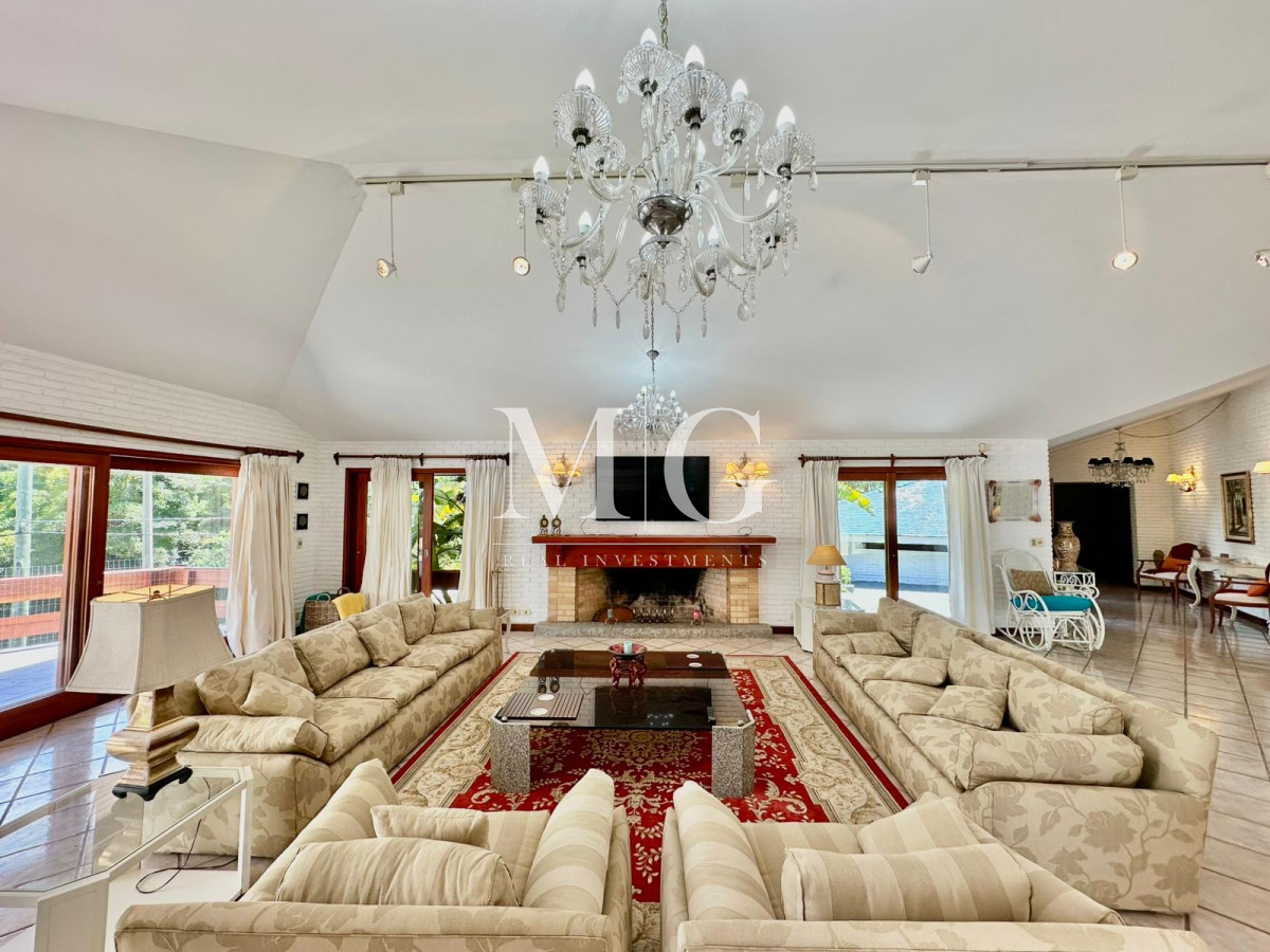 Casa ID.1134 - ESPECTACULAR CASA ZONA MANSA A METROS DEL MAR 